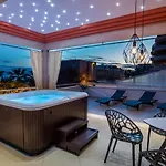 Family With Huge Terrace And Hot Tub - Franka