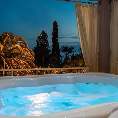 Family With Huge Terrace And Private Hot Tub - Franka